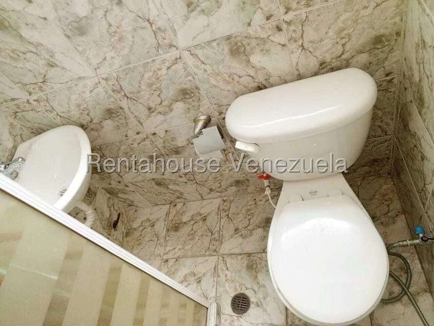 Apartamento (1 Nivel) en Alquiler en Club Hipico Las Trinitarias, Lara - 16