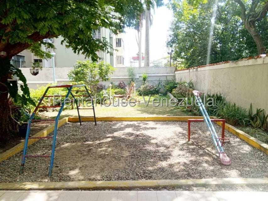 Apartamento (1 Nivel) en Alquiler en Club Hipico Las Trinitarias, Lara - 21