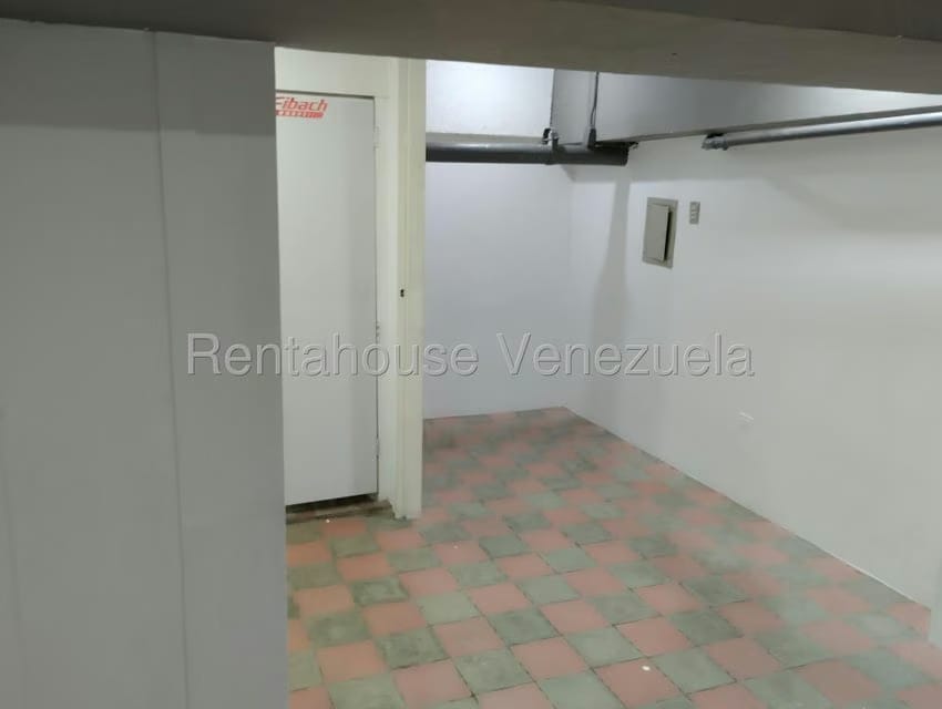 Comercial (Local Comercial) en Alquiler en El Cafetal, Distrito Metropolitano - 11