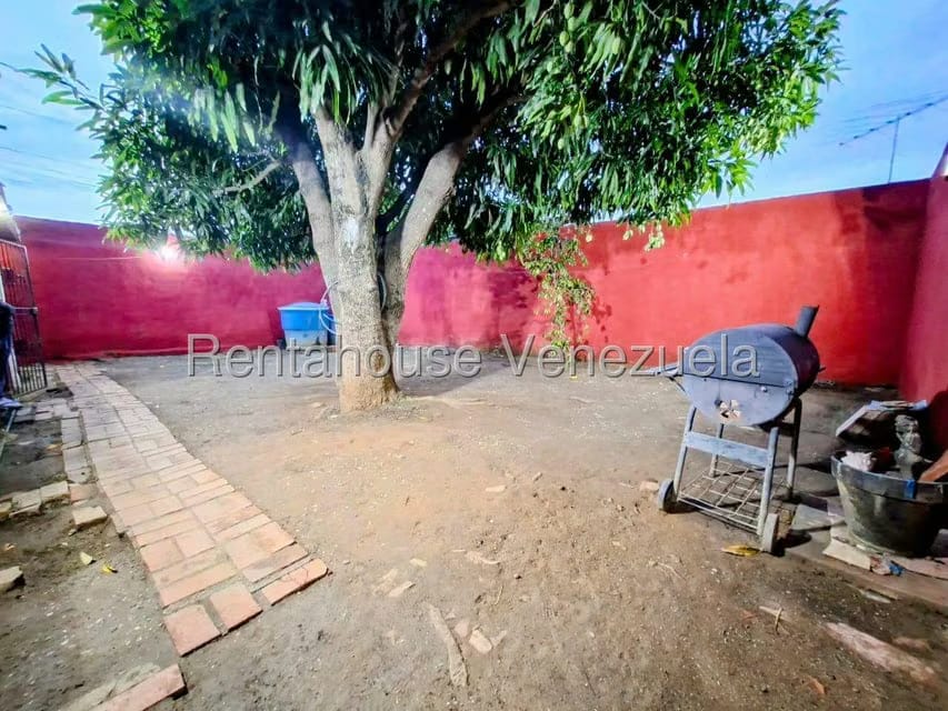 Casa (Duplex) en Venta en Parroquia Juan de Villegas, Lara - 12