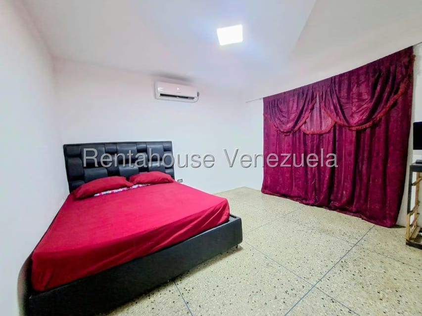 Casa (Duplex) en Venta en Parroquia Juan de Villegas, Lara - 4