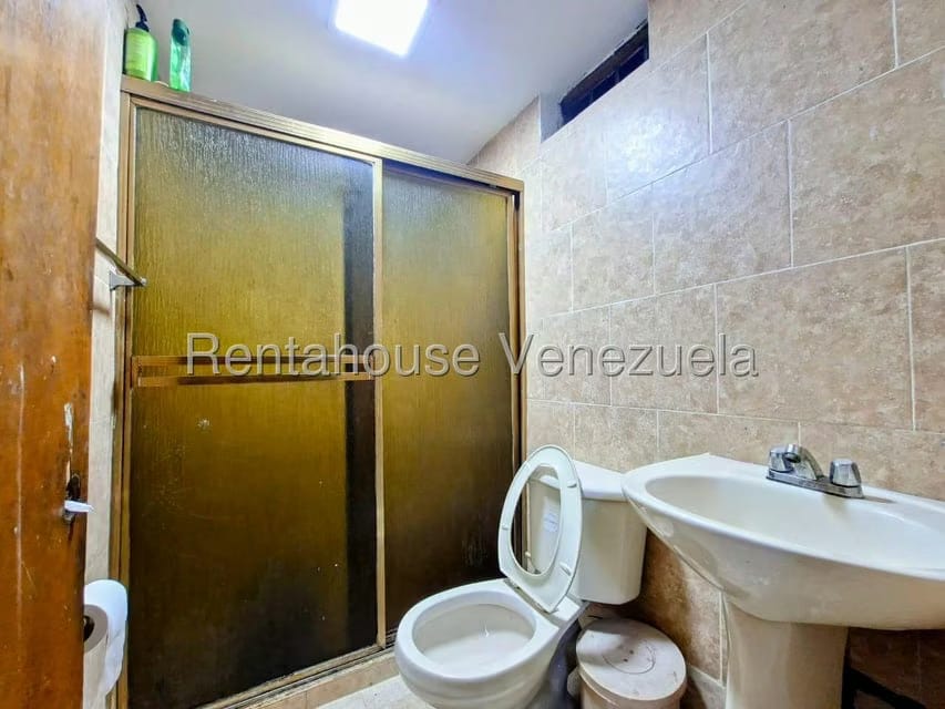 Casa (Duplex) en Venta en Parroquia Juan de Villegas, Lara - 10