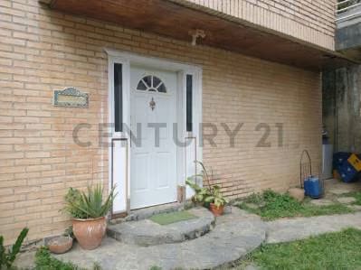 Venta casa, son 2 apartamentos independientes. - 7