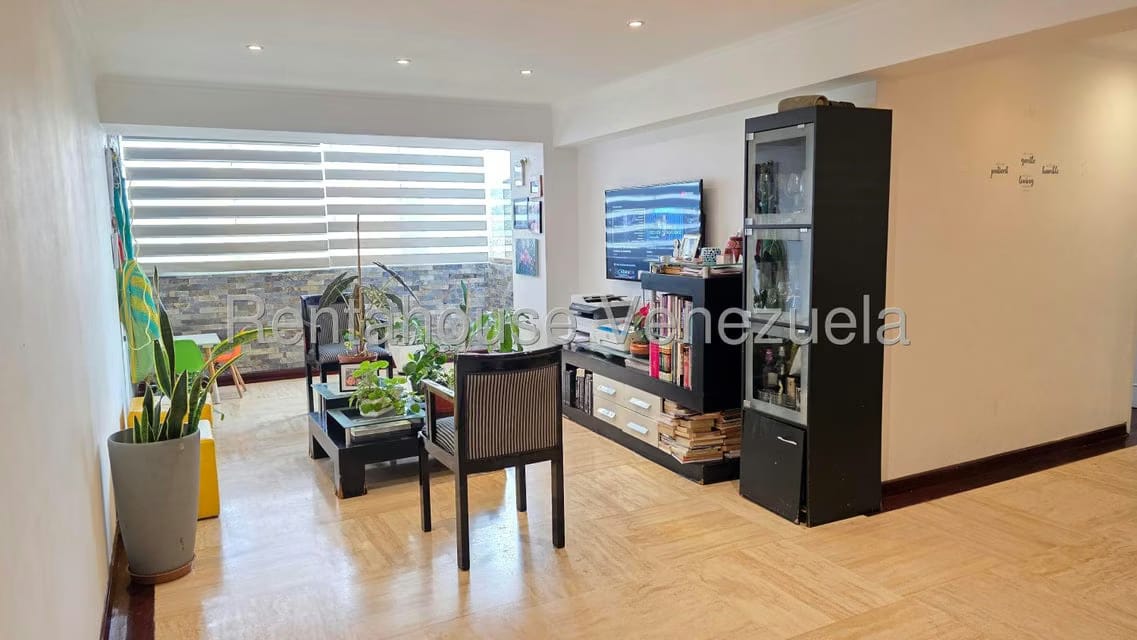 Apartamento (1 Nivel) en Venta en Los Naranjos del Cafetal, Distrito Metropolitano - 2