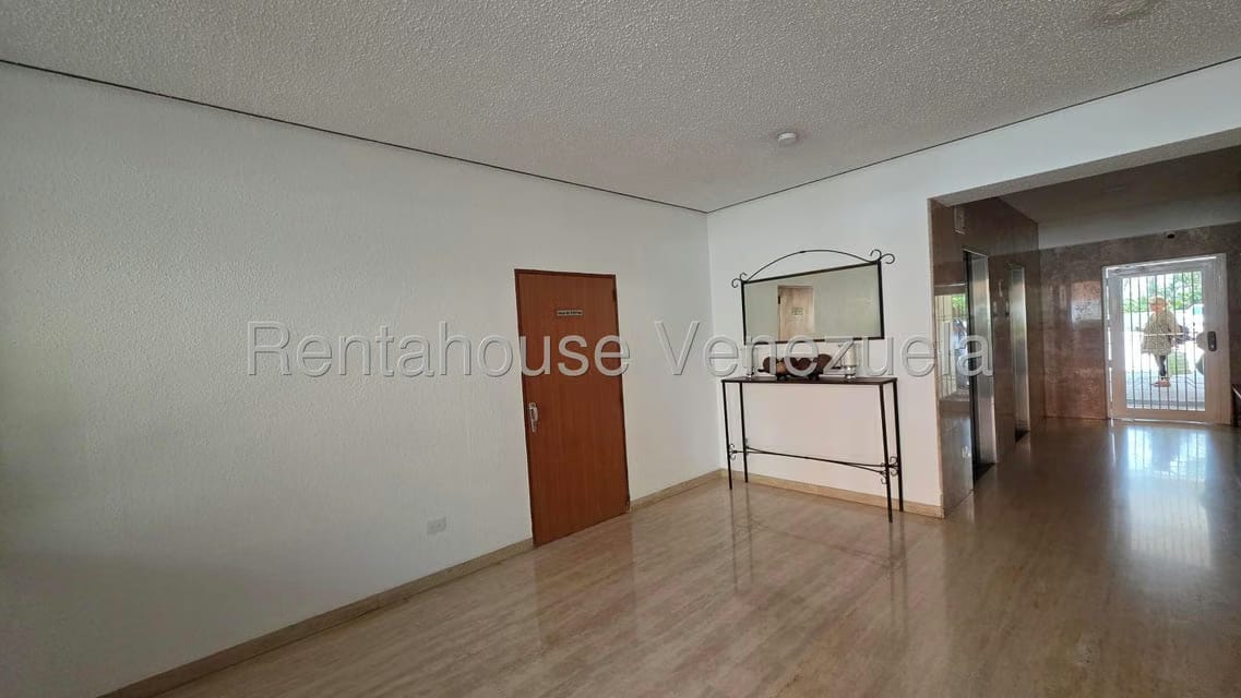 Apartamento (1 Nivel) en Venta en Los Naranjos del Cafetal, Distrito Metropolitano - 11