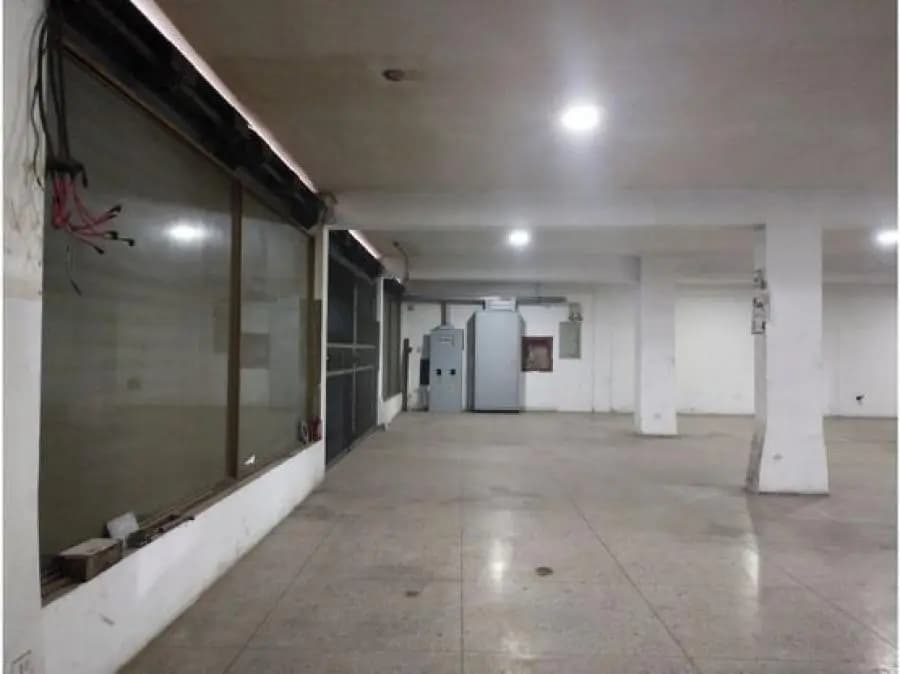 Galpon en Venta en Valencia - 2