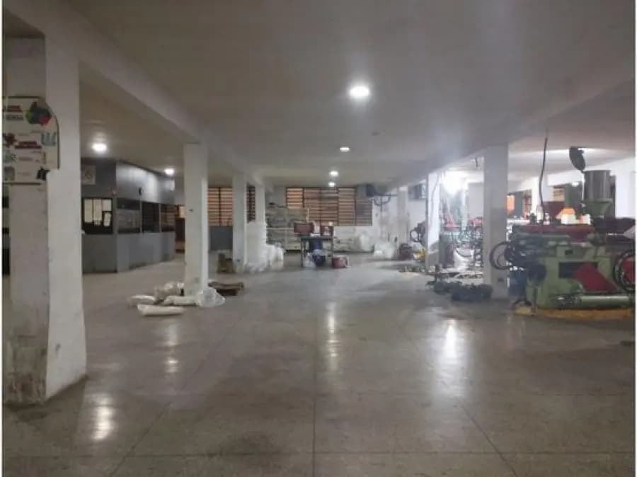 Galpon en Venta en Valencia - 10