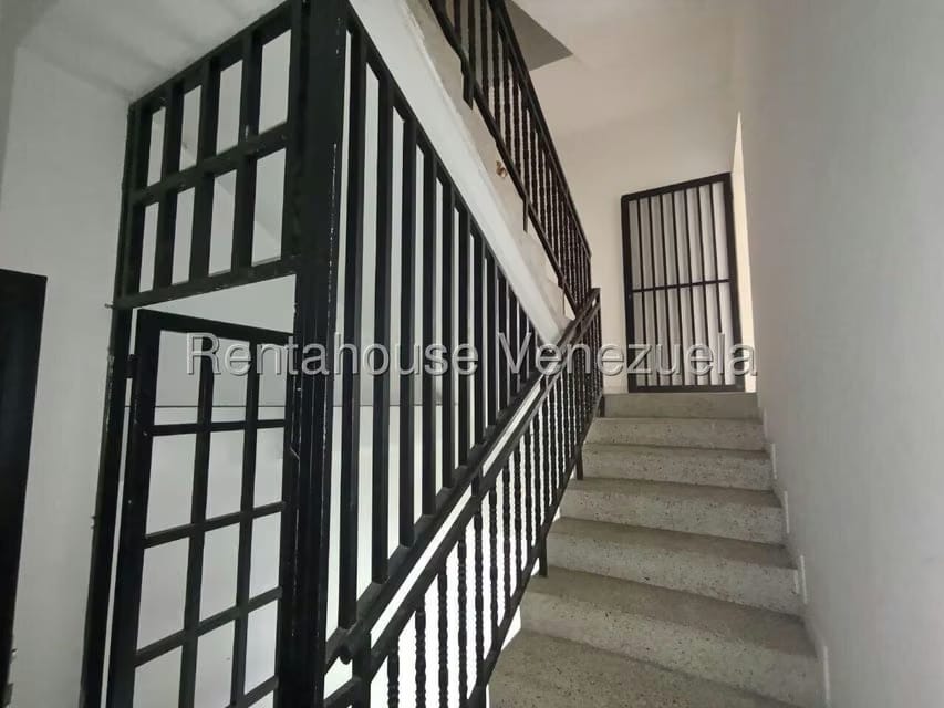 Comercial (Edificio) en Venta en La Barraca, Aragua - 31