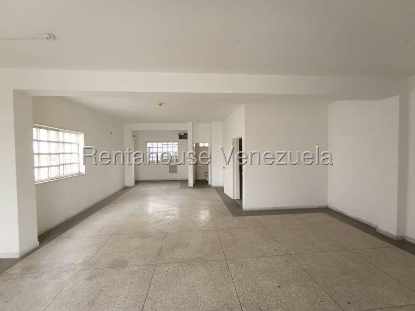 Comercial (Edificio) en Venta en La Barraca, Aragua - 35
