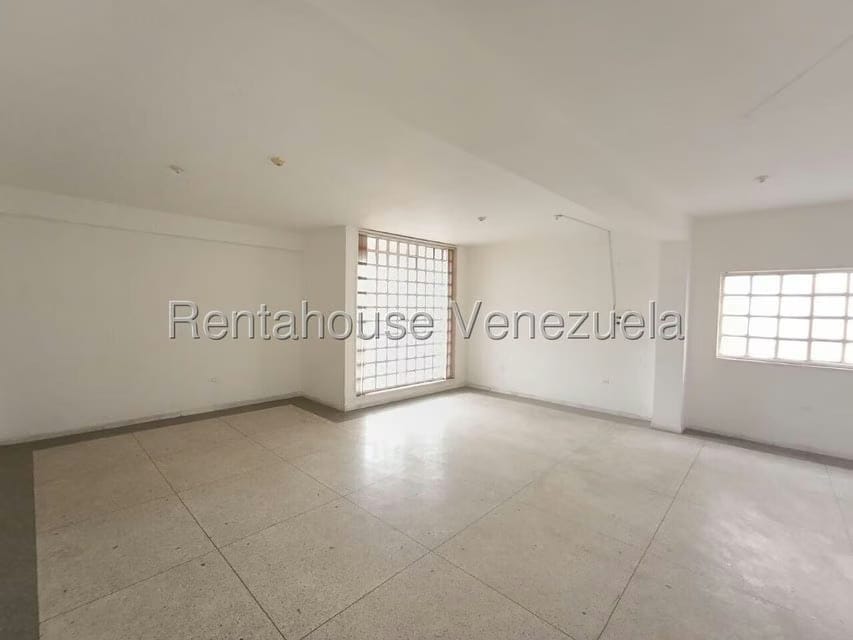 Comercial (Edificio) en Venta en La Barraca, Aragua - 39