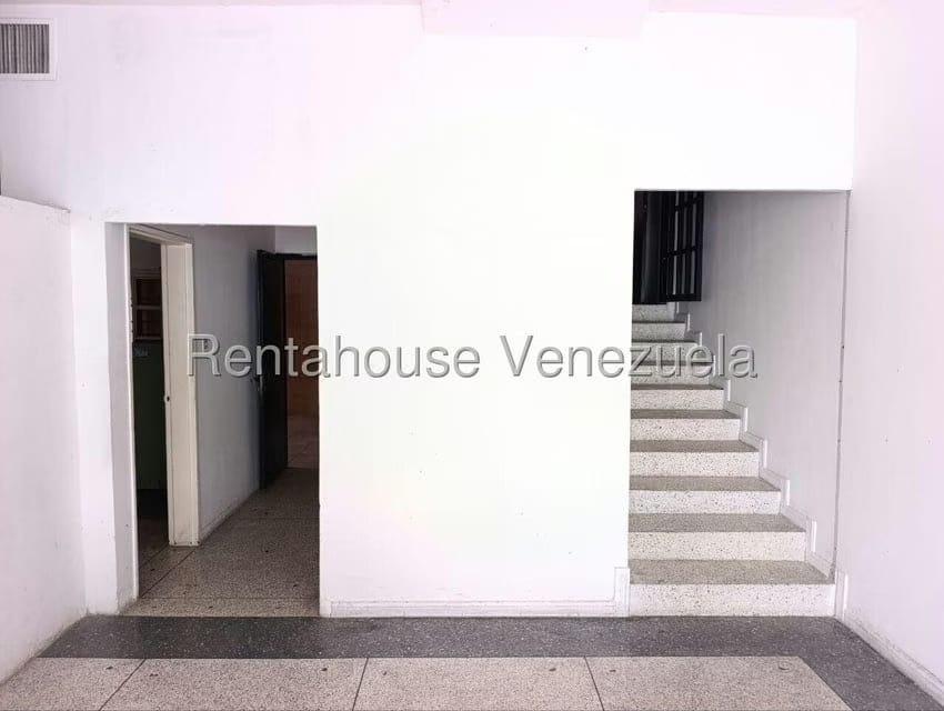 Comercial (Edificio) en Venta en La Barraca, Aragua - 40