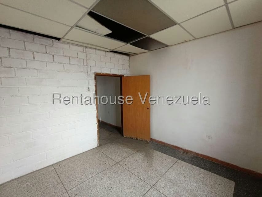 Comercial (Edificio) en Venta en La Barraca, Aragua - 41