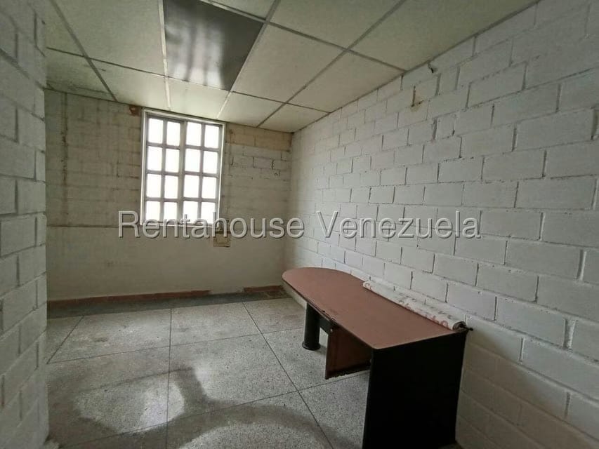 Comercial (Edificio) en Venta en La Barraca, Aragua - 42