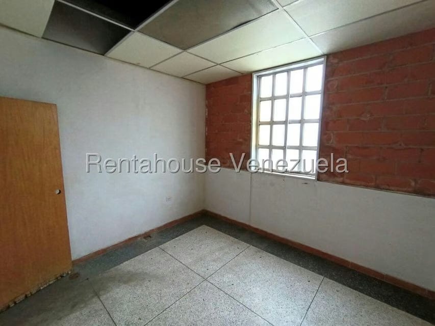 Comercial (Edificio) en Venta en La Barraca, Aragua - 43