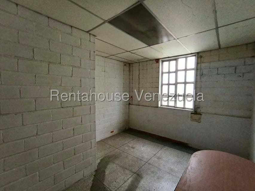Comercial (Edificio) en Venta en La Barraca, Aragua - 52