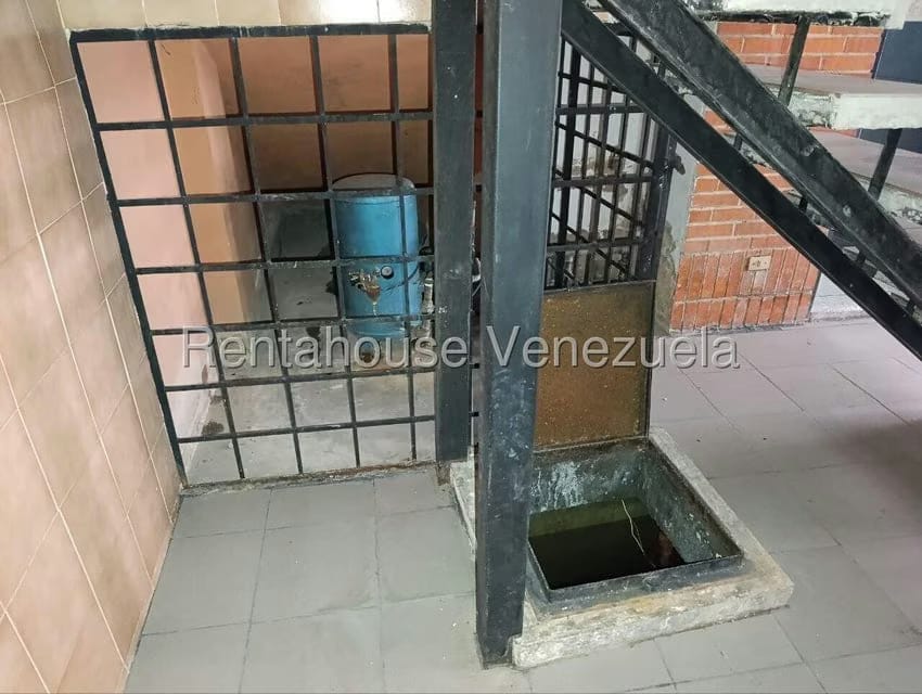 Comercial (Edificio) en Venta en La Barraca, Aragua - 67