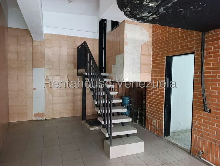 Comercial (Edificio) en Venta en La Barraca, Aragua - 68