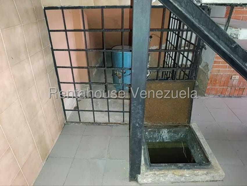 Comercial (Edificio) en Venta en La Barraca, Aragua - 70