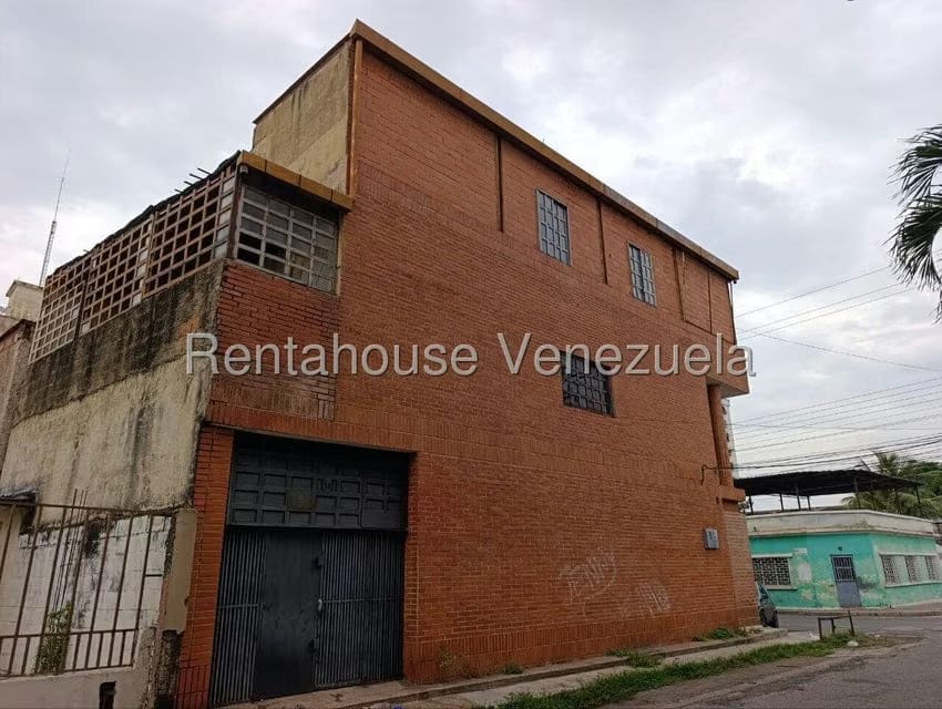 Comercial (Edificio) en Venta en La Barraca, Aragua - 78