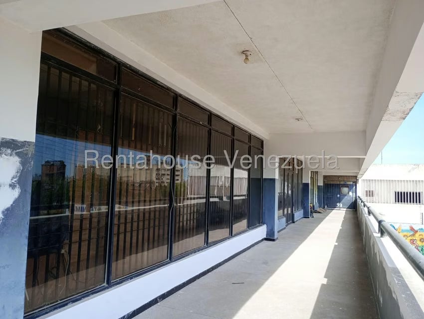 Comercial (Local Comercial) en Alquiler en Los Haticos, Zulia - 2