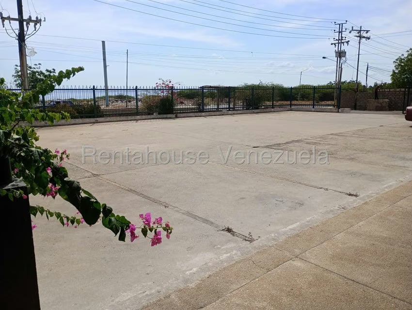 Comercial (Local Comercial) en Alquiler en Los Haticos, Zulia - 4