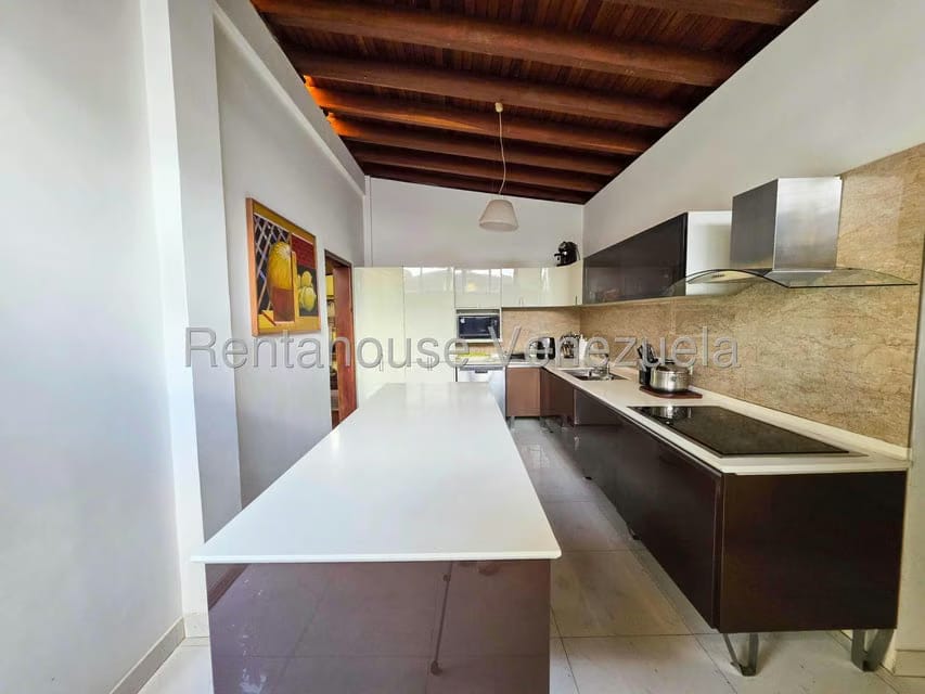 Casa (Multipes Niveles) en Venta en Prados del Este, Distrito Metropolitano - 19