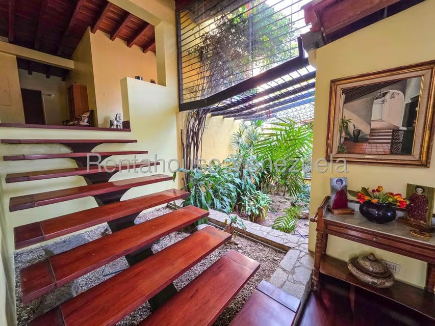 Casa (Multipes Niveles) en Venta en Prados del Este, Distrito Metropolitano - 21