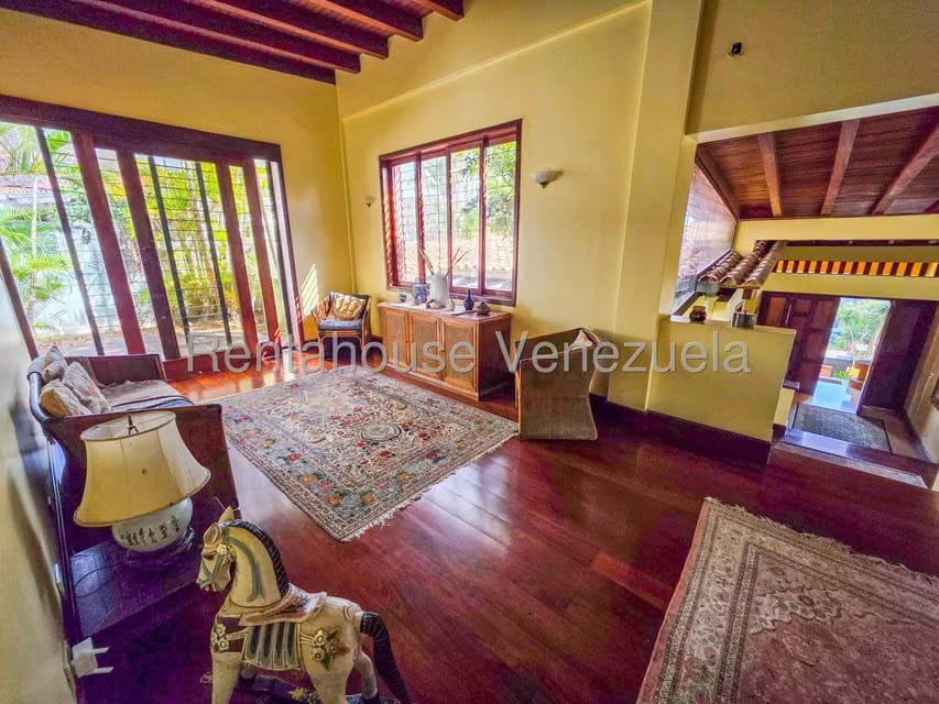 Casa (Multipes Niveles) en Venta en Prados del Este, Distrito Metropolitano - 23