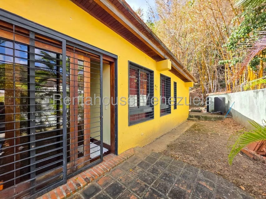 Casa (Multipes Niveles) en Venta en Prados del Este, Distrito Metropolitano - 24