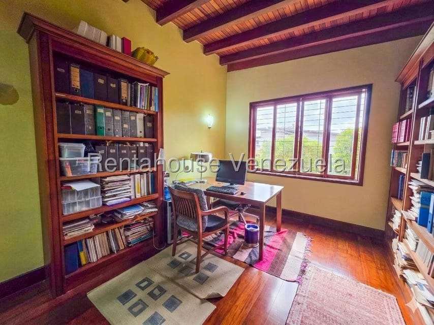 Casa (Multipes Niveles) en Venta en Prados del Este, Distrito Metropolitano - 27