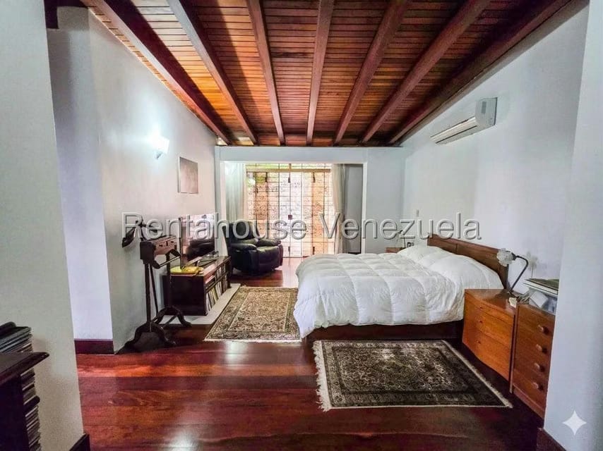 Casa (Multipes Niveles) en Venta en Prados del Este, Distrito Metropolitano - 29