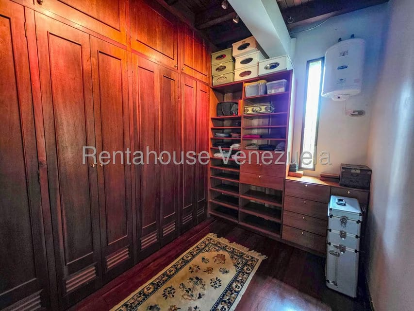 Casa (Multipes Niveles) en Venta en Prados del Este, Distrito Metropolitano - 31