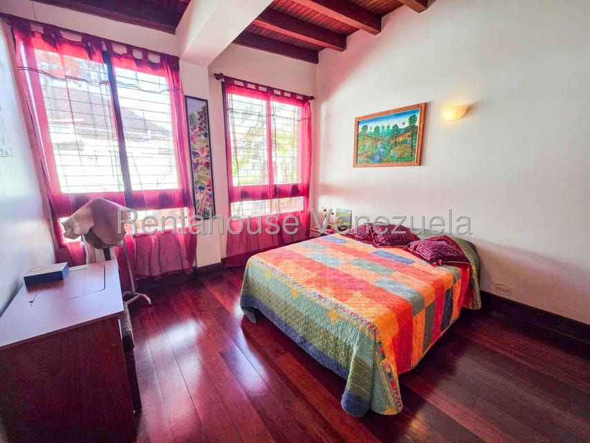 Casa (Multipes Niveles) en Venta en Prados del Este, Distrito Metropolitano - 36