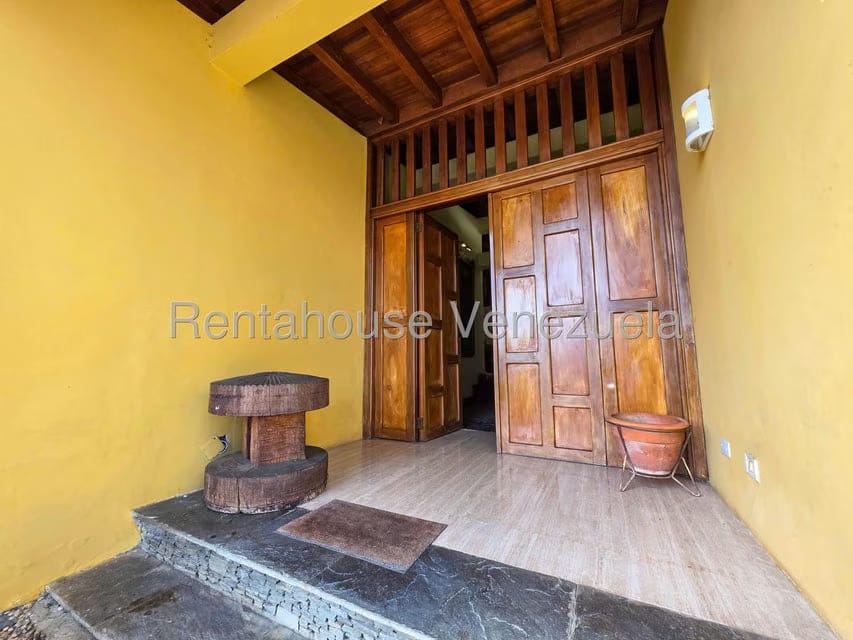 Casa (Multipes Niveles) en Venta en Prados del Este, Distrito Metropolitano - 5