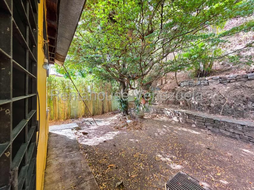 Casa (Multipes Niveles) en Venta en Prados del Este, Distrito Metropolitano - 42