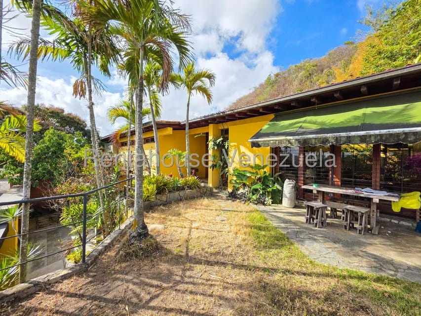 Casa (Multipes Niveles) en Venta en Prados del Este, Distrito Metropolitano - 6