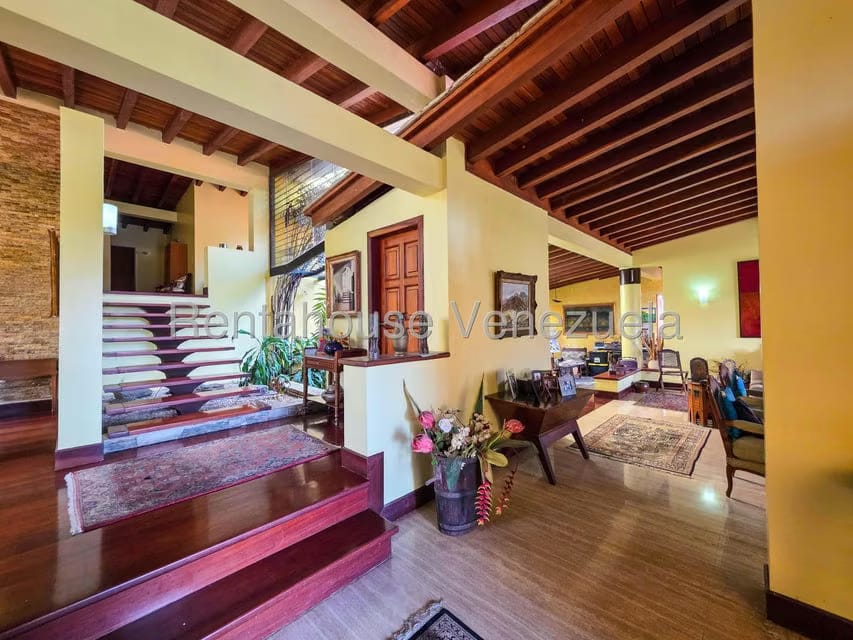 Casa (Multipes Niveles) en Venta en Prados del Este, Distrito Metropolitano - 7