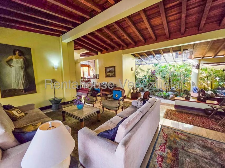 Casa (Multipes Niveles) en Venta en Prados del Este, Distrito Metropolitano - 10