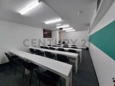 Oficina amoblada en Alquiler en El Rosal - 4