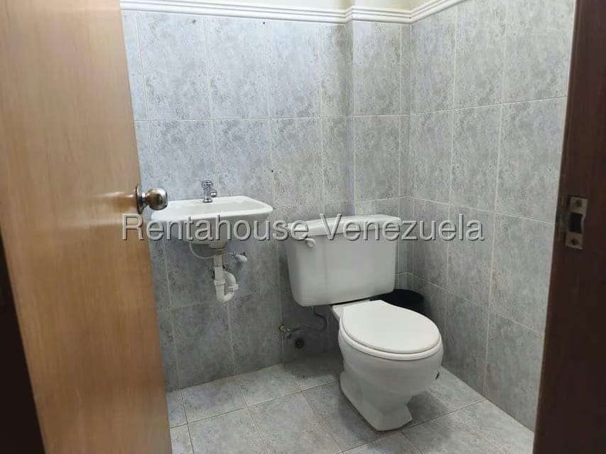 Comercial (Oficina) en Alquiler en Avenida Universidad, Zulia - 6