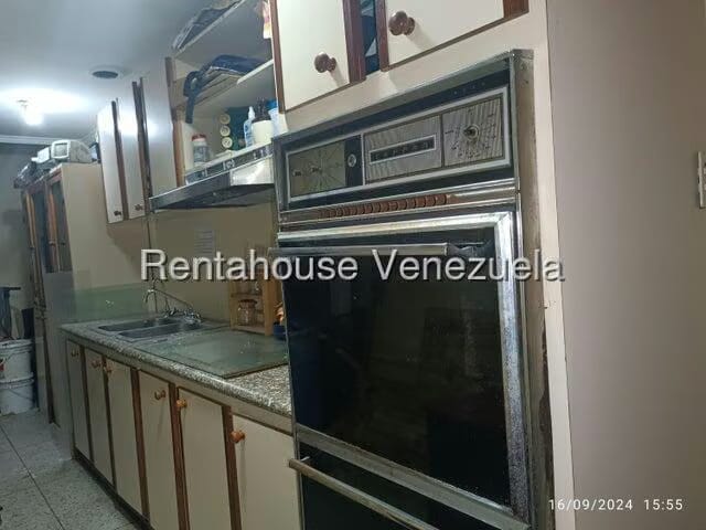 Comercial (Oficina) en Alquiler en Avenida Universidad, Zulia - 7