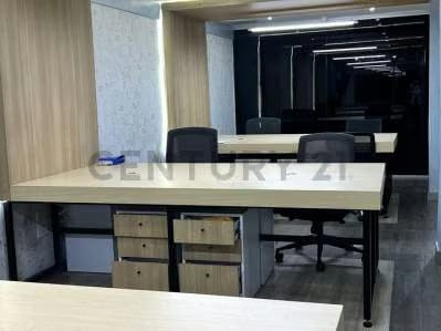 Quinta de lujo en venta para uso de oficinas .Urbanización Chuao, Baruta. L.ll - 5