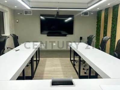 Quinta de lujo en venta para uso de oficinas .Urbanización Chuao, Baruta. L.ll - 8