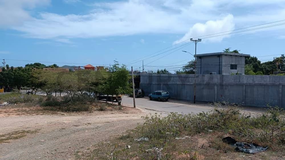 En venta terreno En los Robles, Isla de Margarita - 5