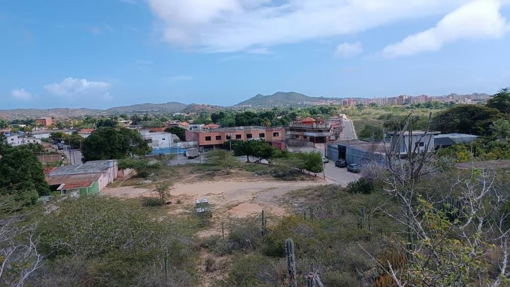 En venta terreno En los Robles, Isla de Margarita - 7