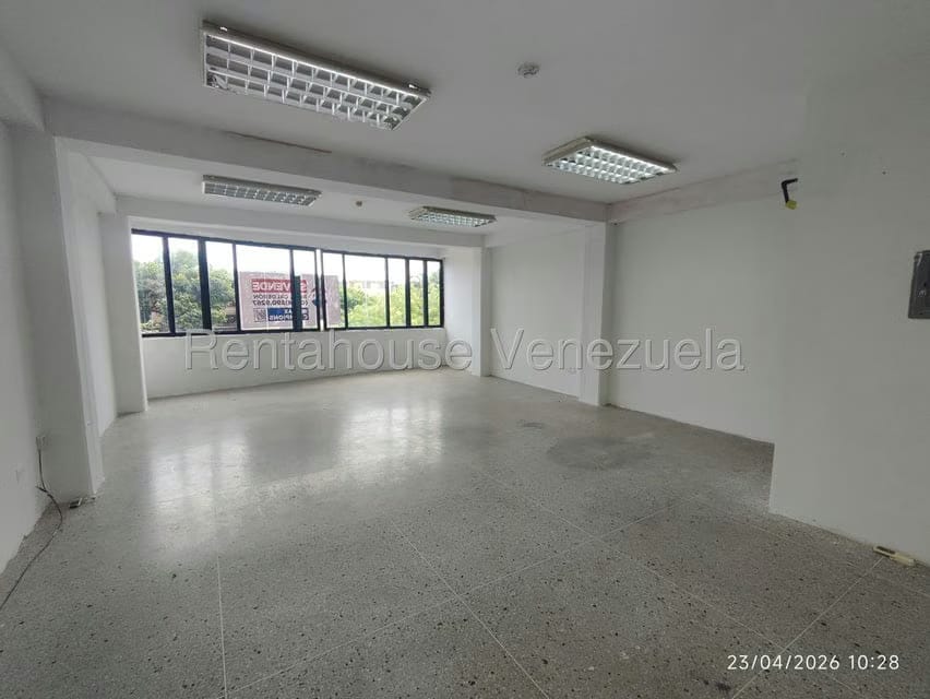 Comercial (Oficina) en Alquiler en Avenida Libertador, Lara