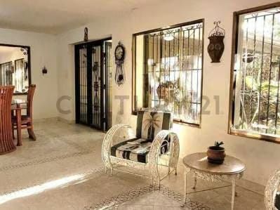 Venta de hermoso hogar en Caurimare - 2