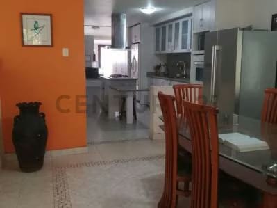 Venta de hermoso hogar en Caurimare - 3