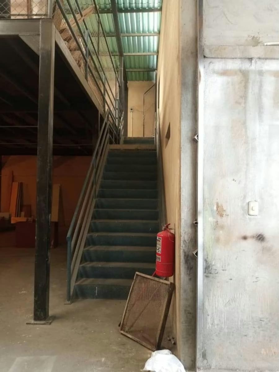 Galpon en Venta en Lechería - 5