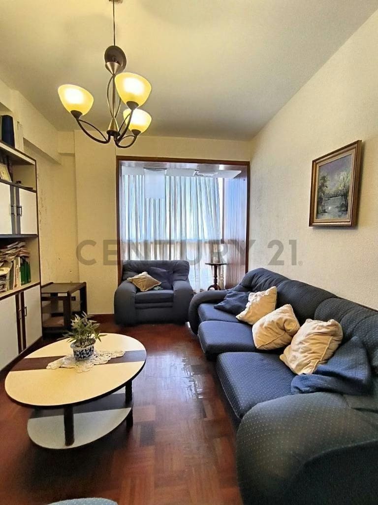 Venta Apartamento Amplio en la Avenida Constitución de PLC 4H - 2